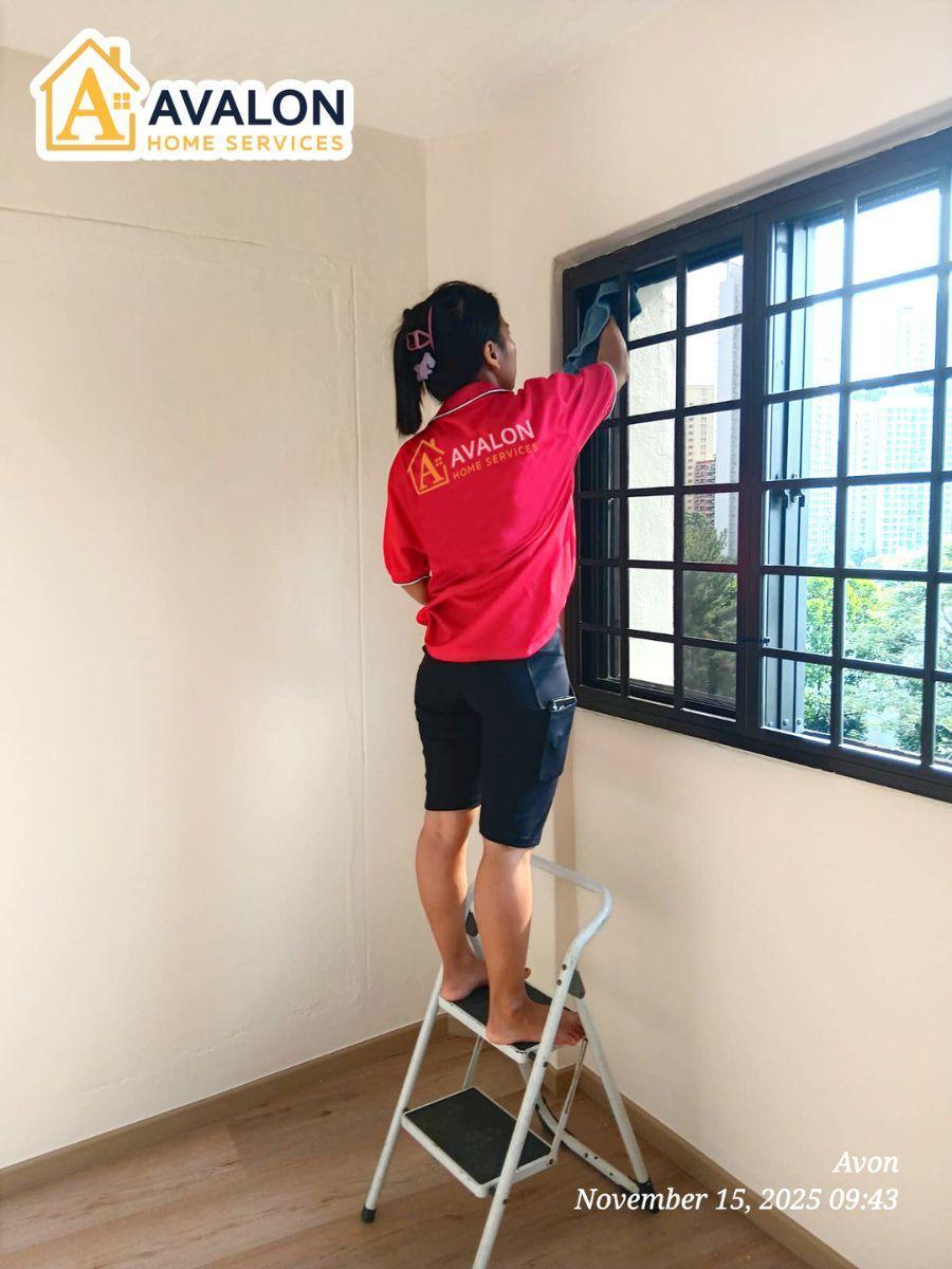 part time helper wipe window grille