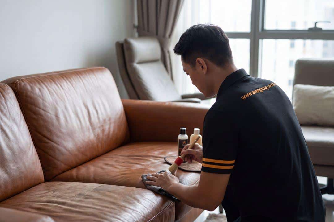 leather upholstery cleaning service